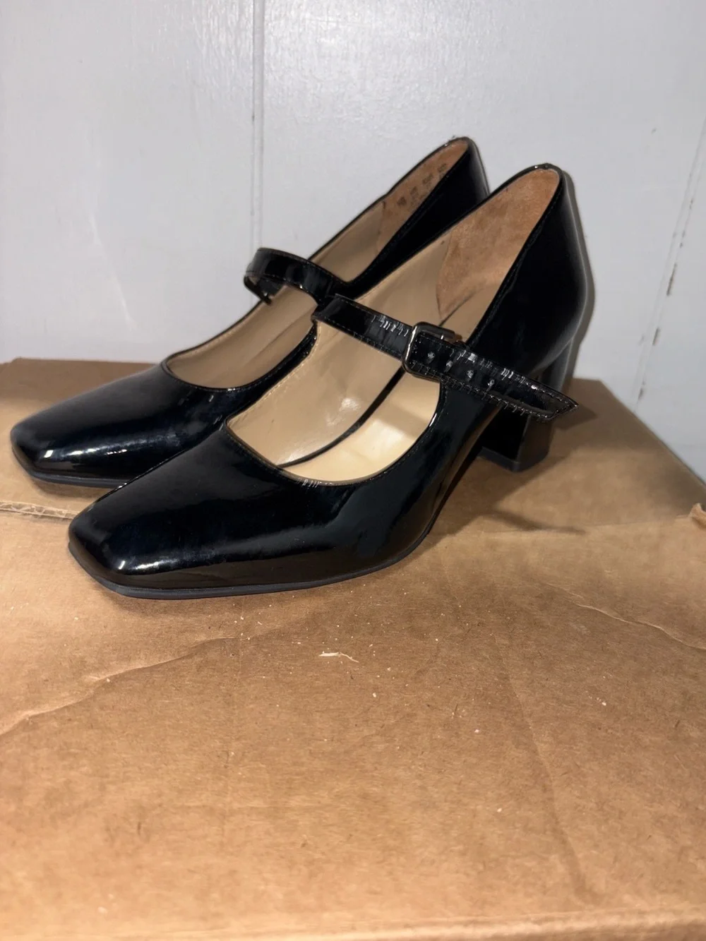 Naturalizer Black Patent Mary Jane Heels size 7